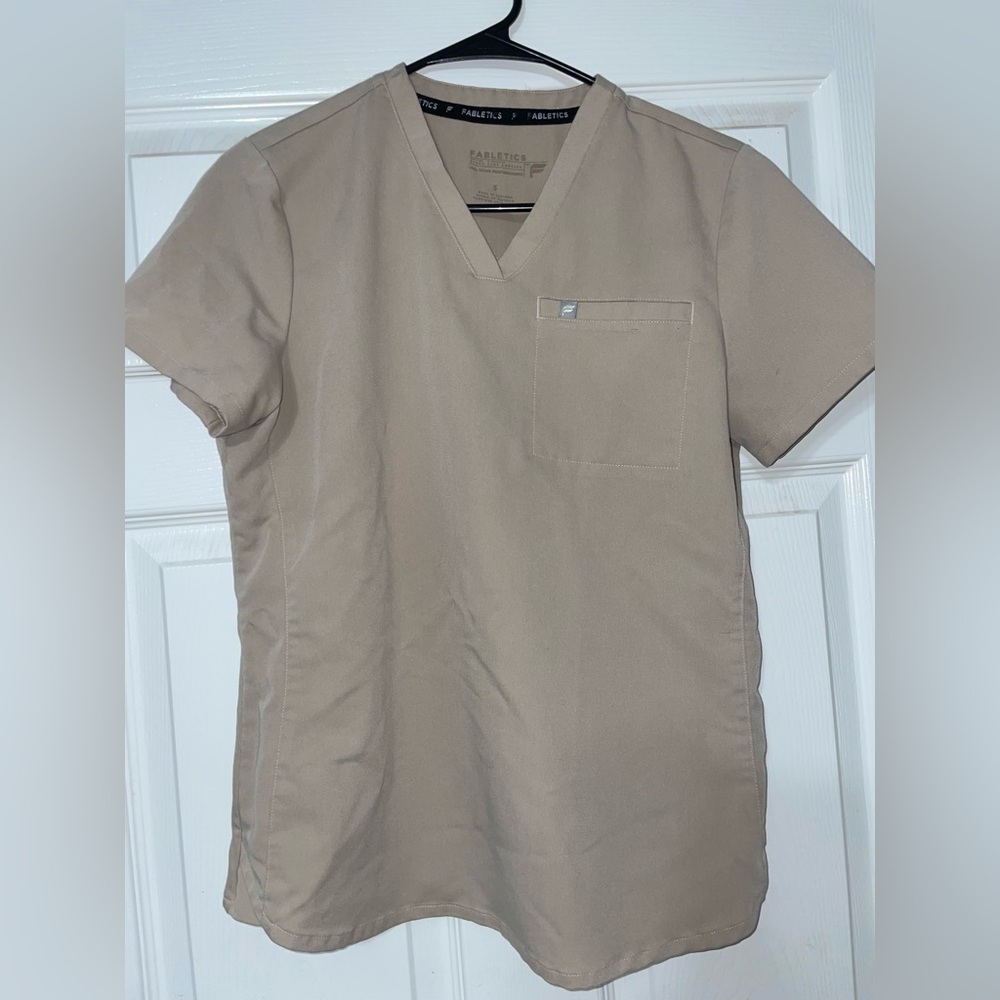Fabletics Vital Scrub Top - Core